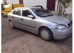 opel astra g berlina del año 2002