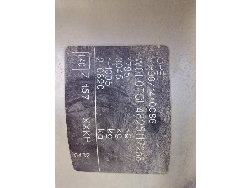 opel astra g berlina del año 2002