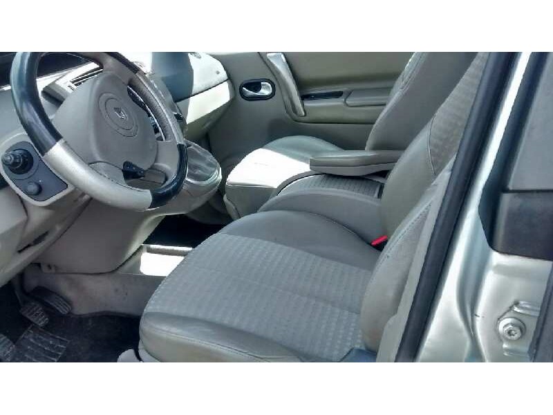 renault scenic ii del año 2005