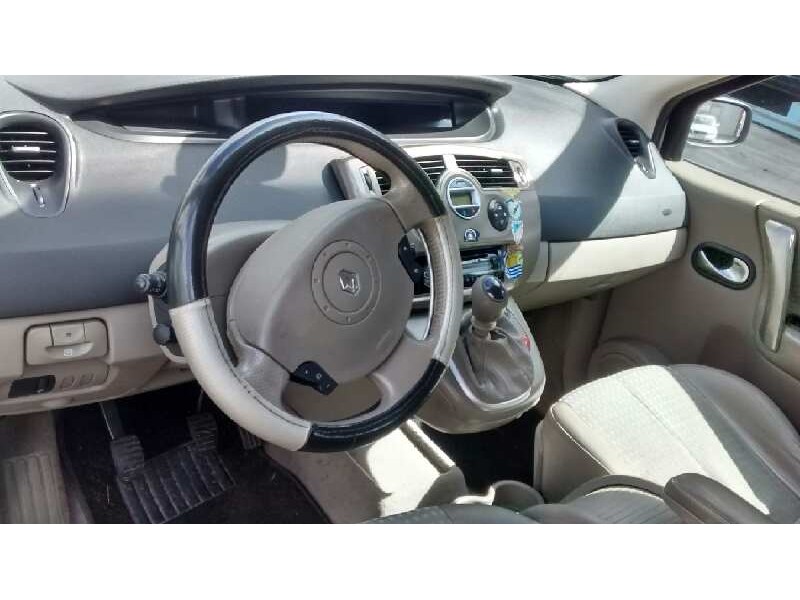 renault scenic ii del año 2005