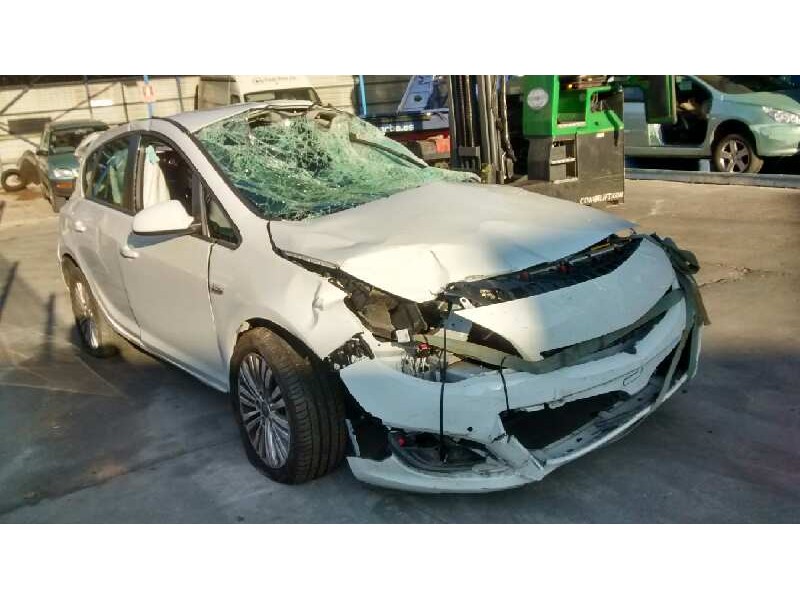 opel astra j lim. del año 2015