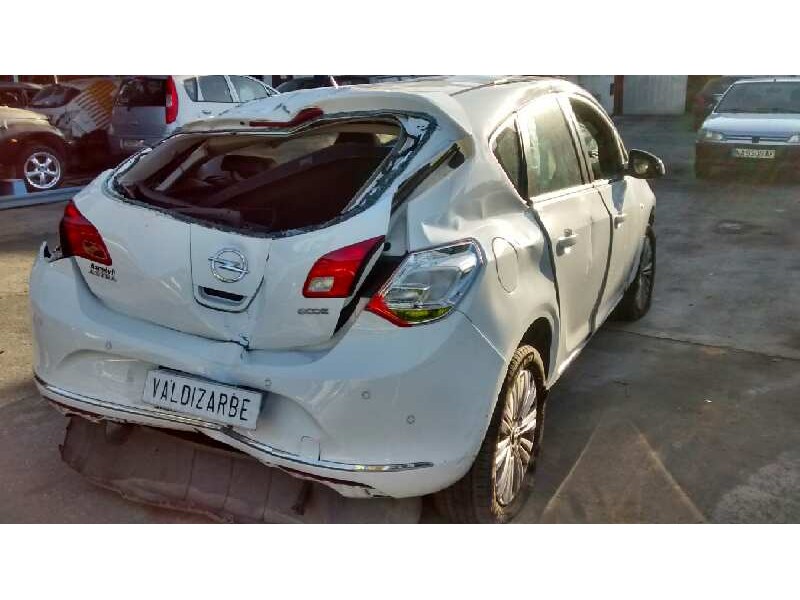 opel astra j lim. del año 2015