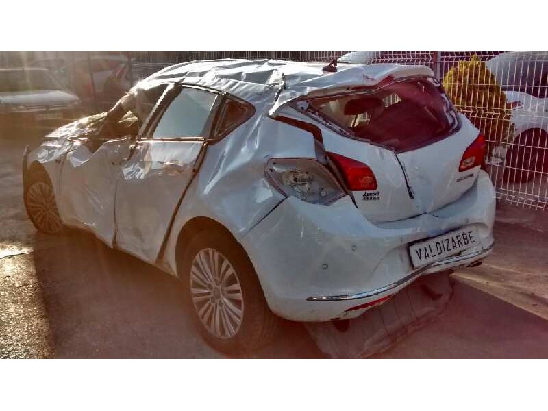 opel astra j lim. del año 2015