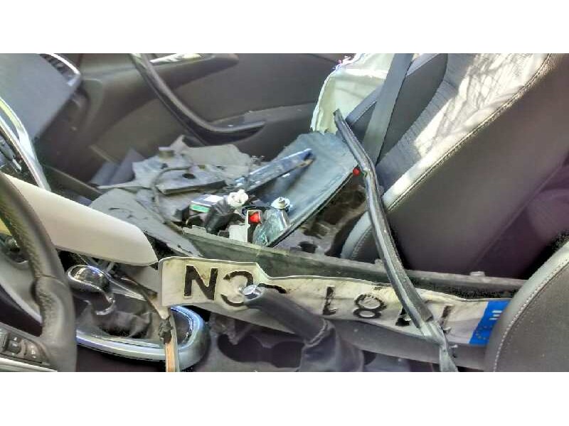 opel astra j lim. del año 2015