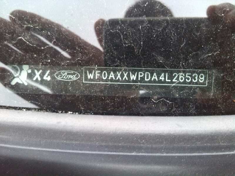 ford focus berlina (cak) del año 2004