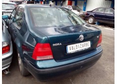 volkswagen bora berlina (1j2) del año 2001 2