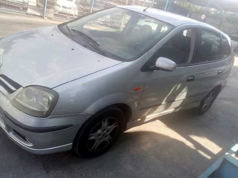 nissan almera tino (v10m) del año 2005