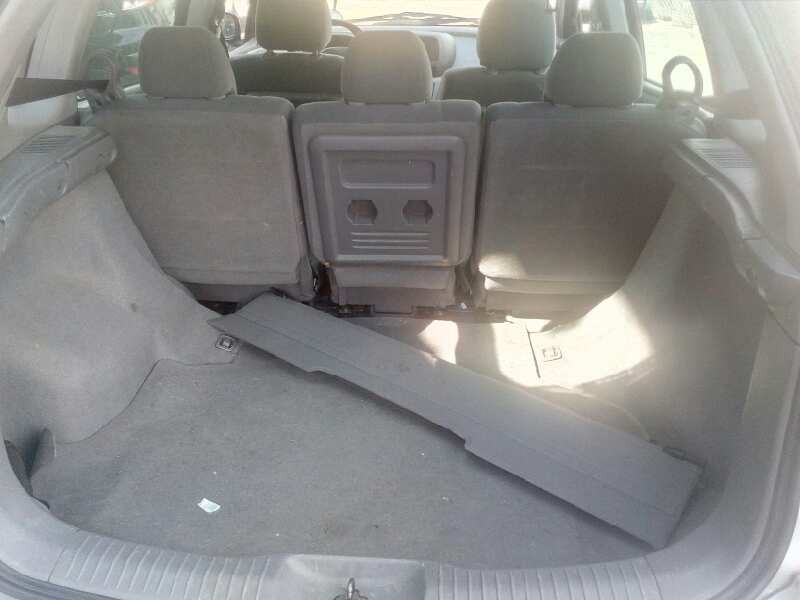 nissan almera tino (v10m) del año 2005