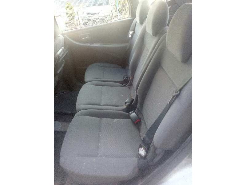 nissan almera tino (v10m) del año 2005