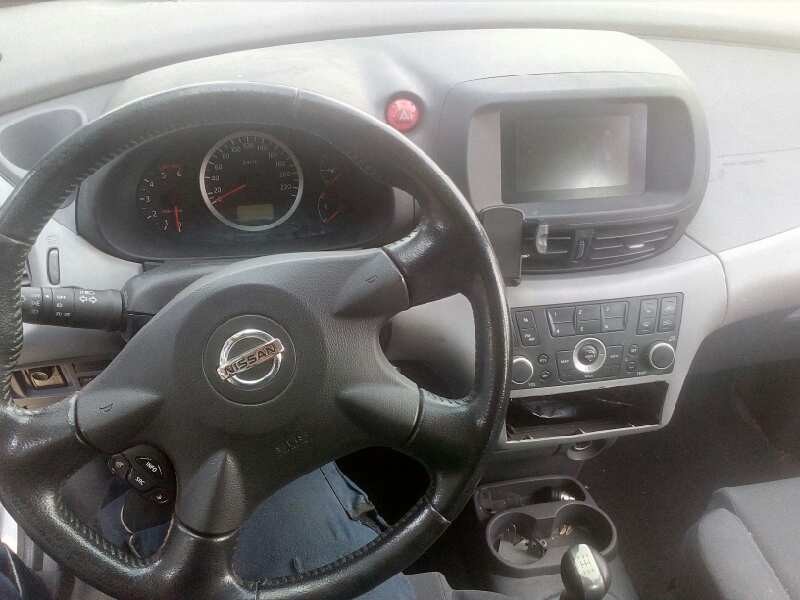 nissan almera tino (v10m) del año 2005