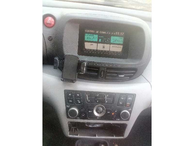 nissan almera tino (v10m) del año 2005