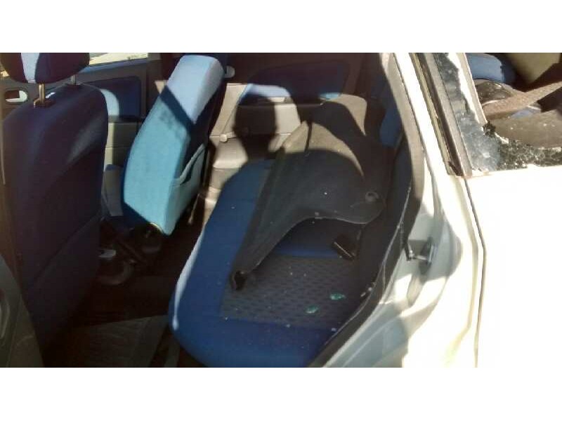 ford fiesta (cbk) del año 2003