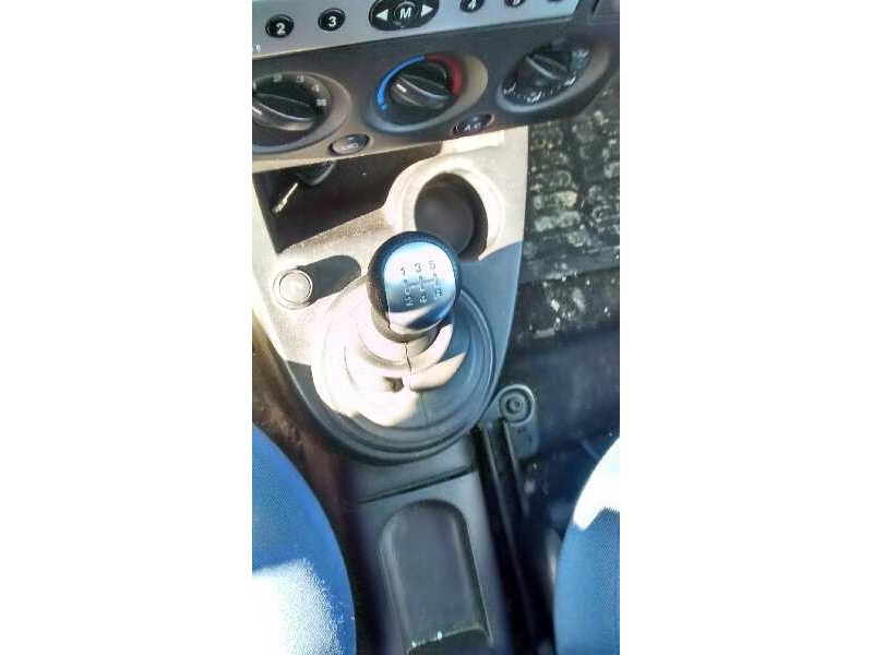 ford fiesta (cbk) del año 2003