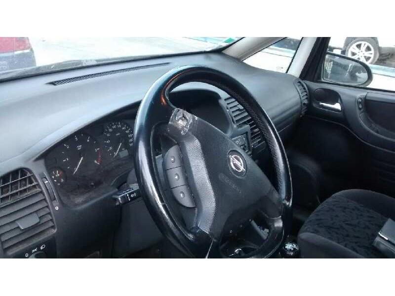 opel zafira a del año 2000