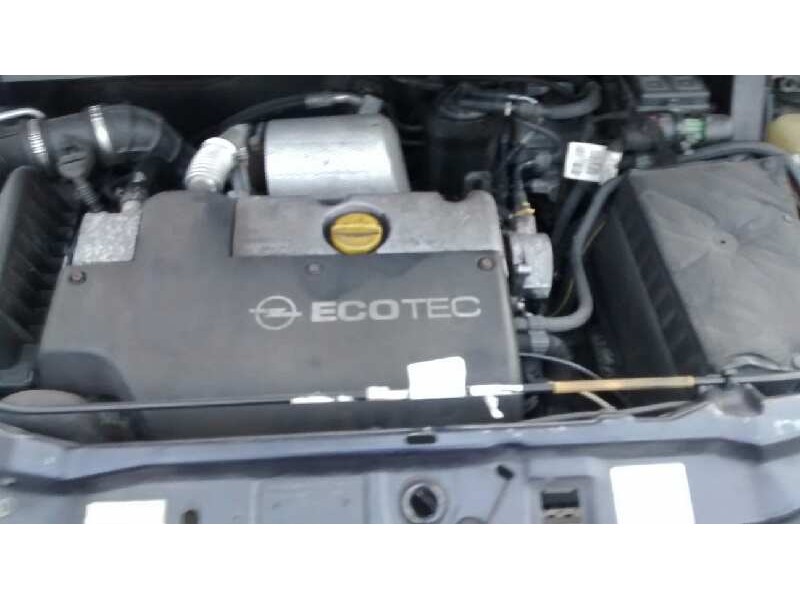 opel zafira a del año 2000