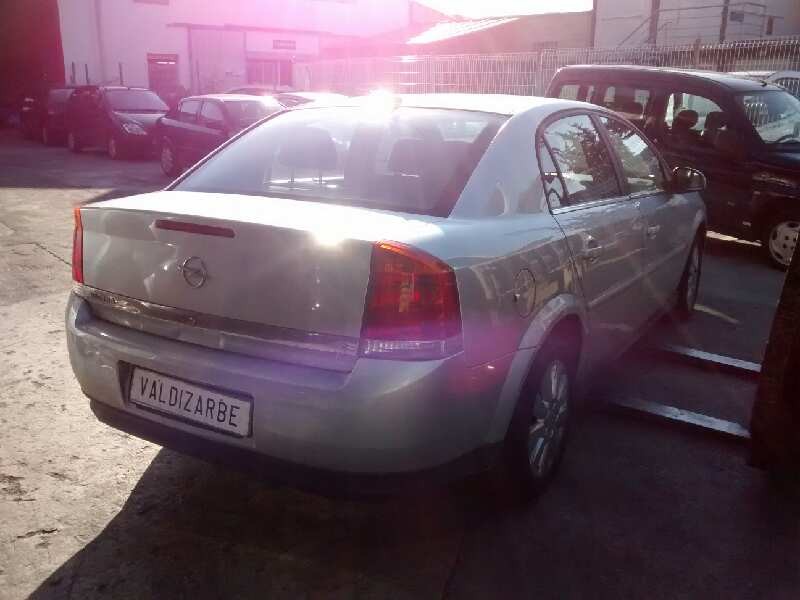opel vectra c berlina del año 2002