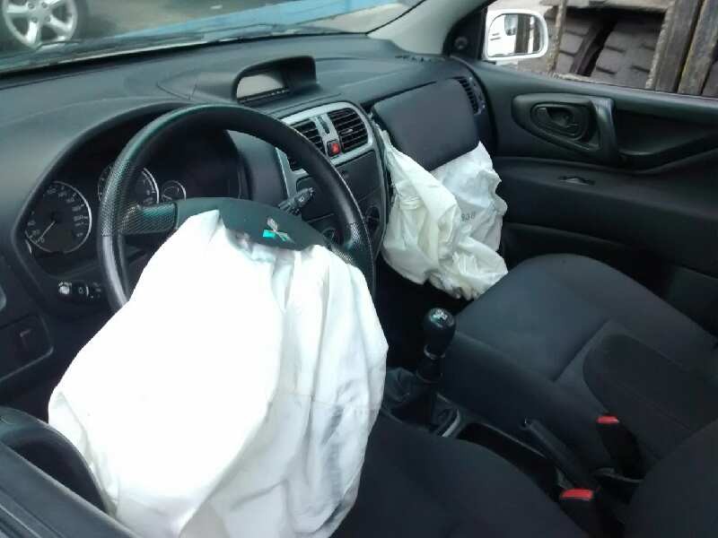 mitsubishi space star (dg0) del año 2004