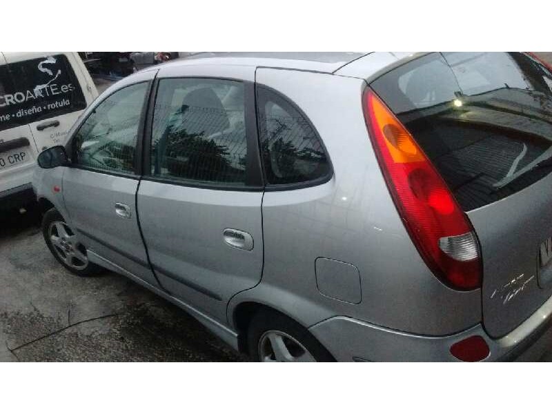 nissan almera tino (v10m) del año 2000