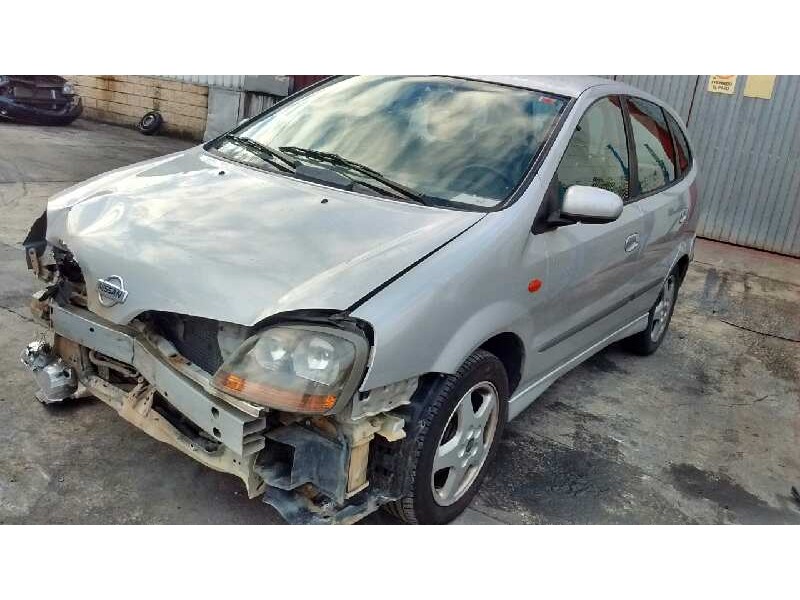 nissan almera tino (v10m) del año 2000