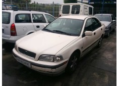 volvo s40 berlina del año 1998