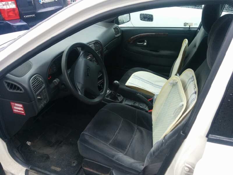 volvo s40 berlina del año 1998