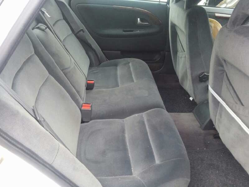 volvo s40 berlina del año 1998