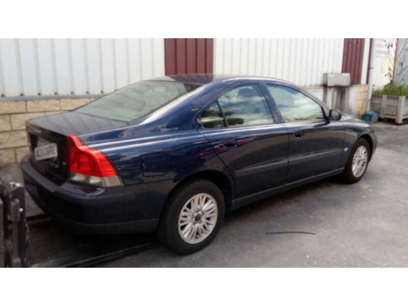 volvo s60 berlina del año 2004