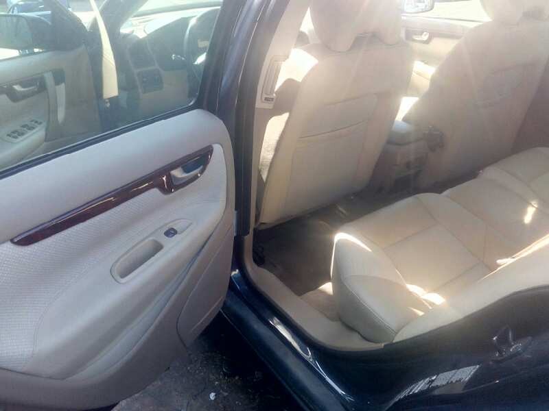 volvo s60 berlina del año 2004