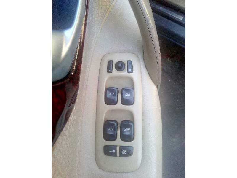 volvo s60 berlina del año 2004