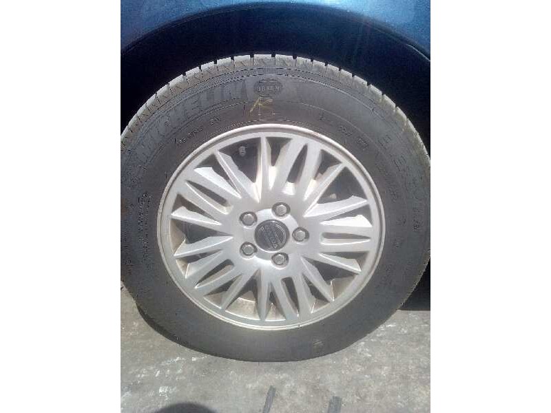 volvo s60 berlina del año 2004