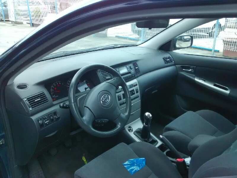 toyota corolla (e12) del año 2003