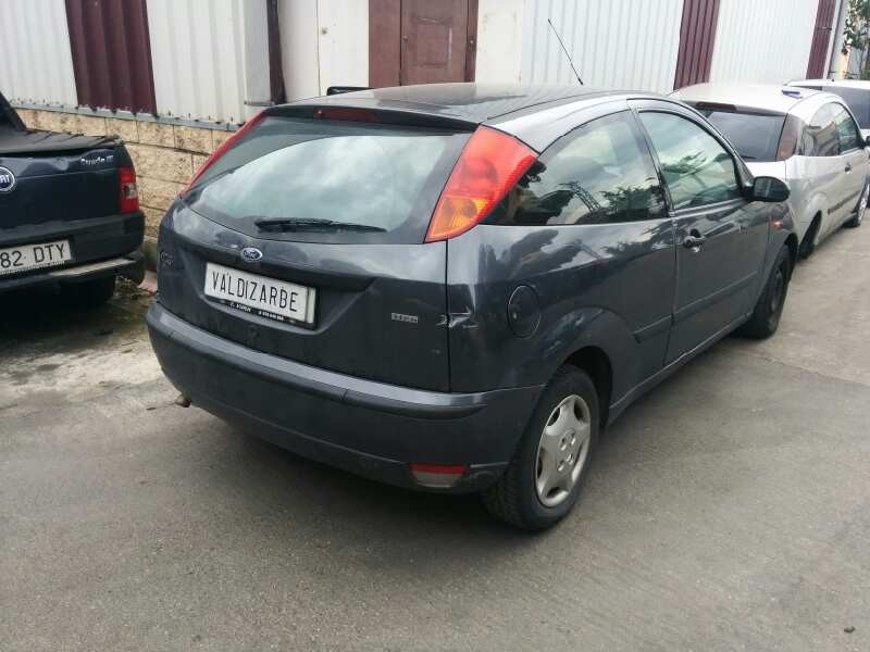ford focus berlina (cak) del año 2003