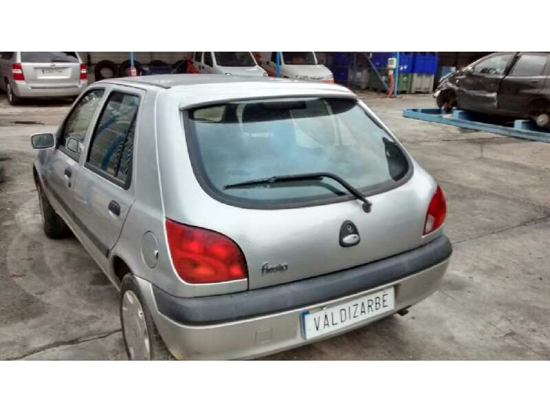 ford fiesta berlina (dx) del año 2002