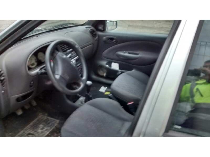 ford fiesta berlina (dx) del año 2002