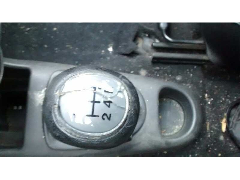 ford fiesta berlina (dx) del año 2002