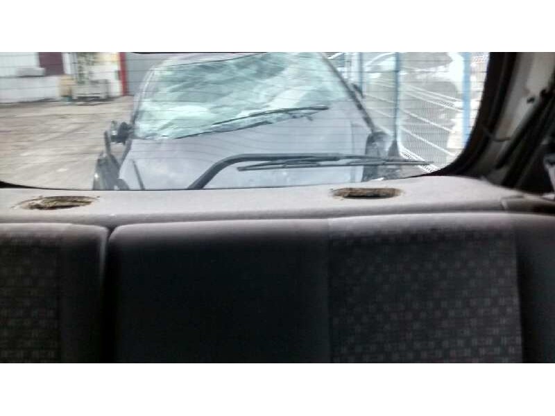 ford fiesta berlina (dx) del año 2002