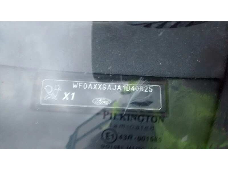 ford fiesta berlina (dx) del año 2002