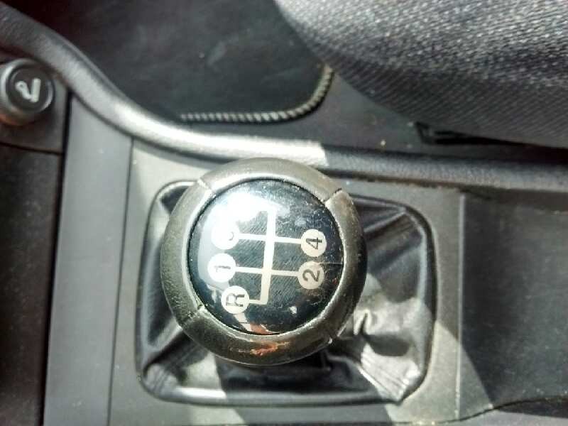 opel astra g berlina del año 2000