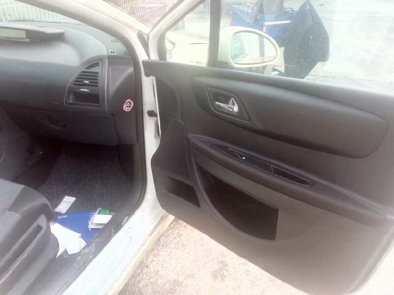 citroën c4 berlina del año 2005