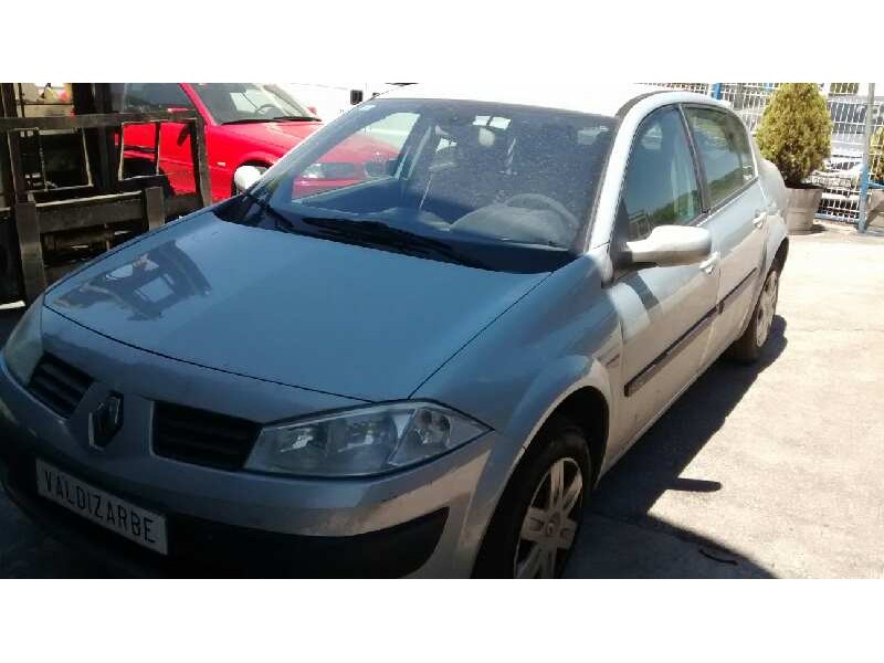 renault megane ii classic berlina del año 2004