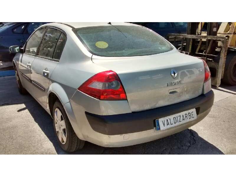 renault megane ii classic berlina del año 2004