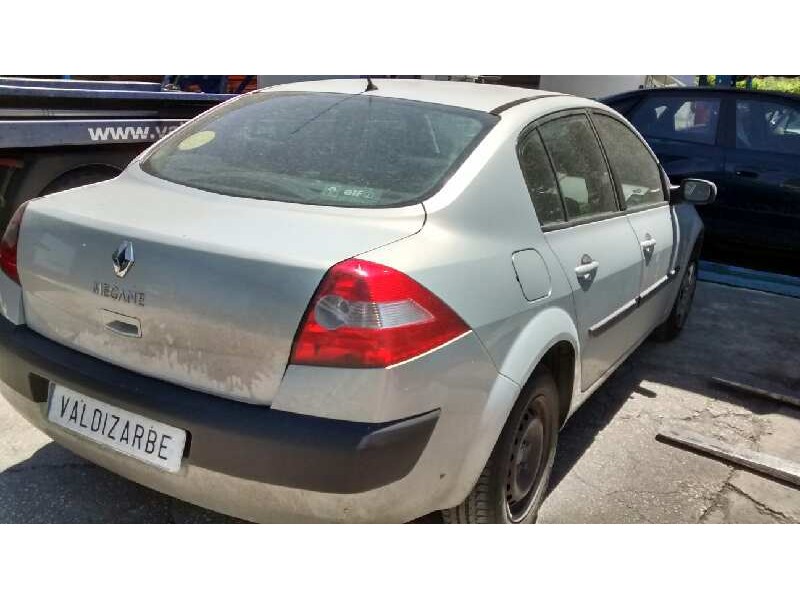 renault megane ii classic berlina del año 2004