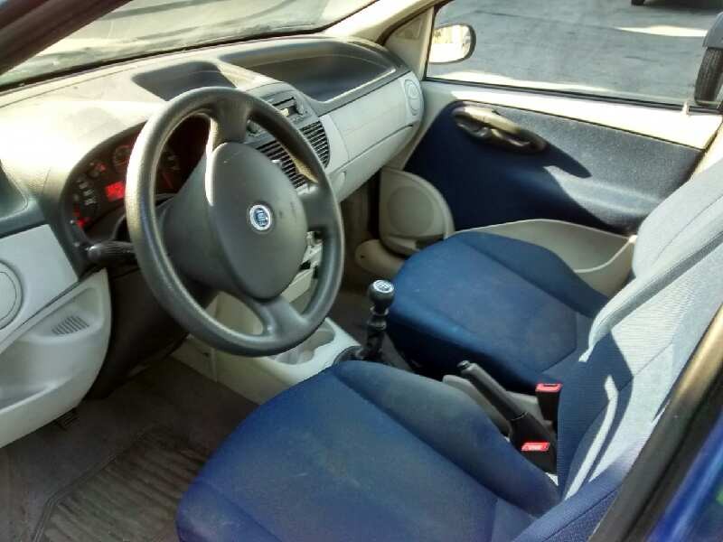 fiat punto berlina (188) del año 2004