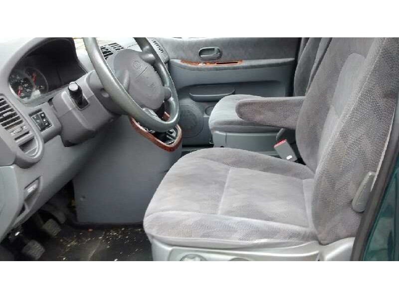 kia carnival ii del año 2003