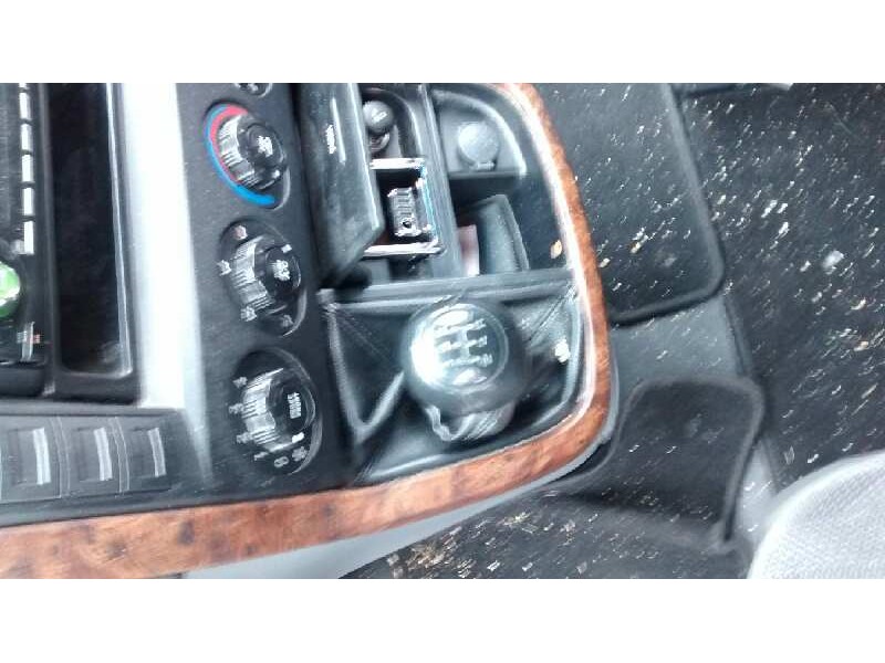 kia carnival ii del año 2003