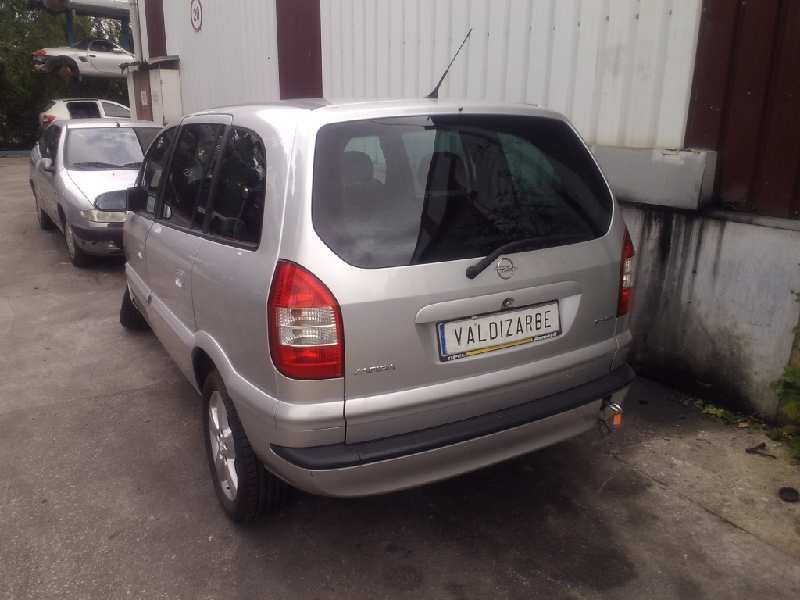opel zafira a del año 2005
