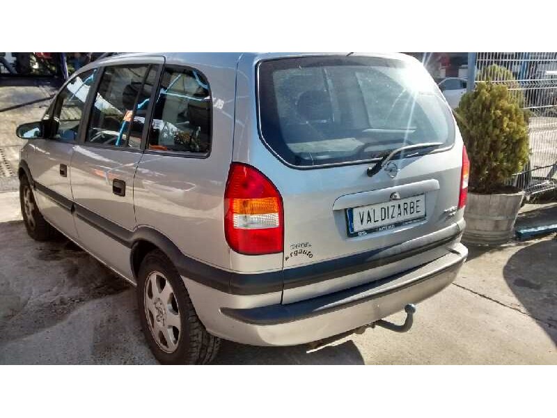opel zafira a del año 2001