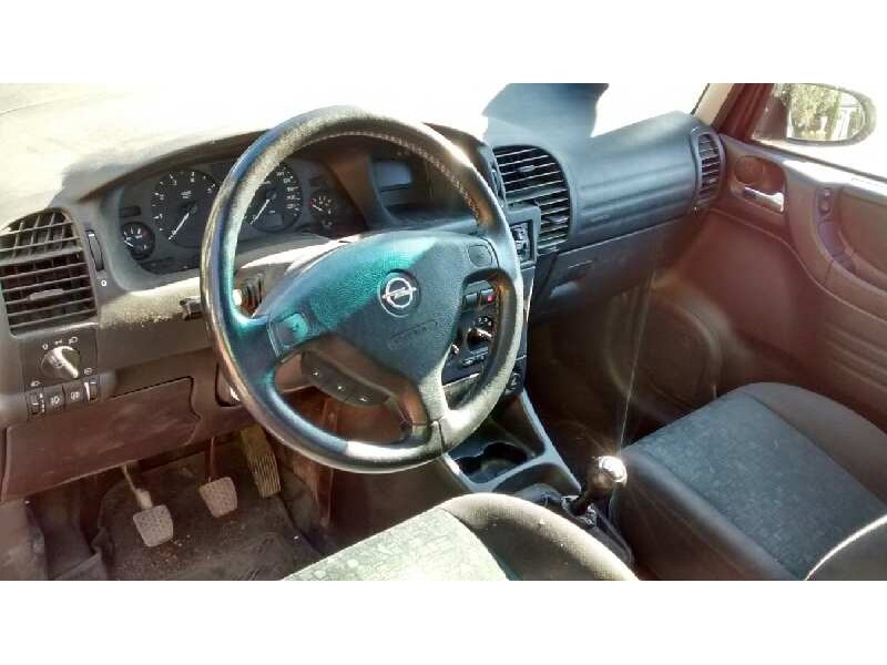 opel zafira a del año 2001