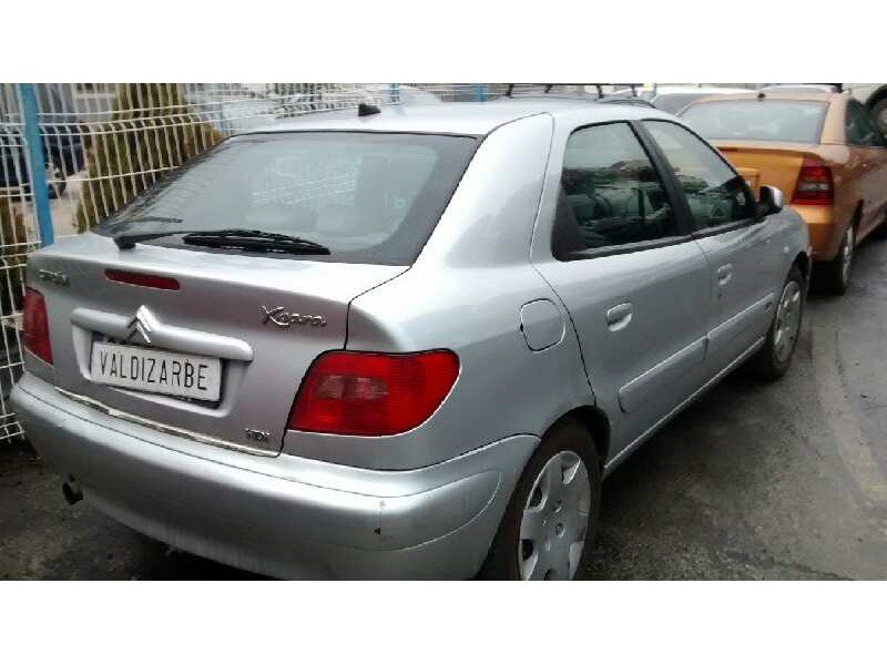 citroën xsara berlina del año 2004