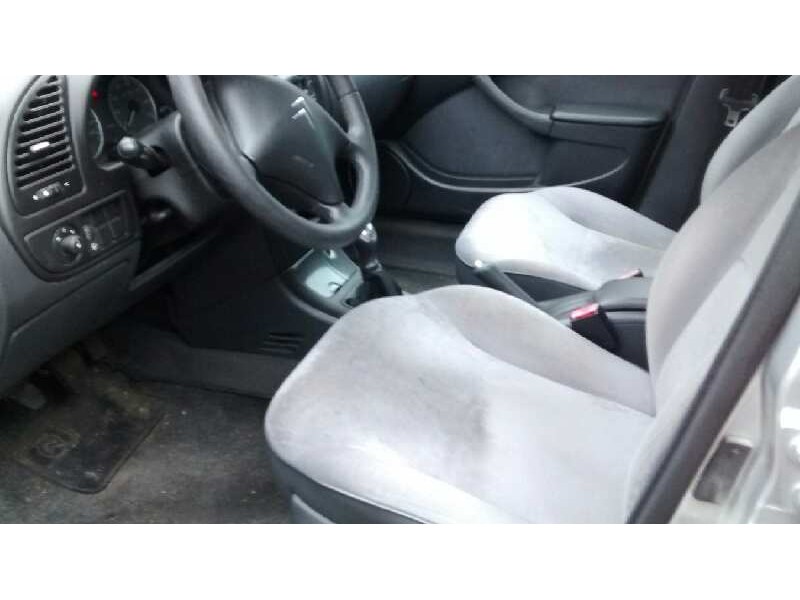 citroën xsara berlina del año 2004